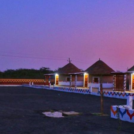 Banni Village Resort - Rann Of Kutch Bherandiāla Zewnętrze zdjęcie