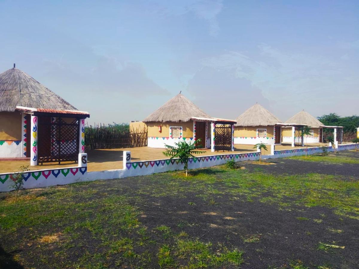 Banni Village Resort - Rann Of Kutch Bherandiāla Zewnętrze zdjęcie