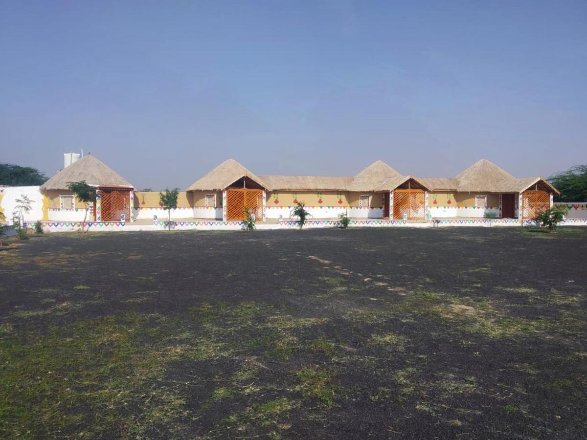 Banni Village Resort - Rann Of Kutch Bherandiāla Zewnętrze zdjęcie