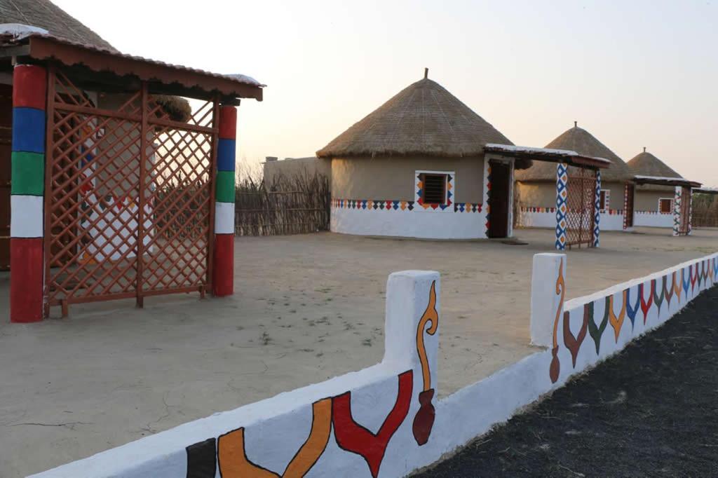 Banni Village Resort - Rann Of Kutch Bherandiāla Zewnętrze zdjęcie